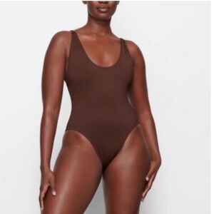SKIMS Signature Swim Scoop Neck / Cocoa / Size 2X‎